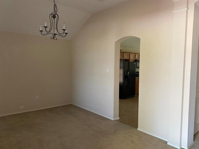 Building Photo - 116 Forest Creek Ln