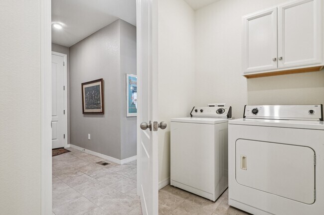 Foto del edificio - 7834 Plateau Creek Ln