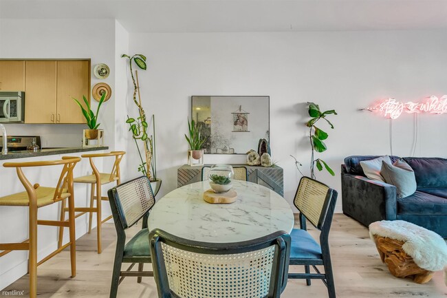 Building Photo - 1 br, 1 bath Condo - 445 Island Avenue 311