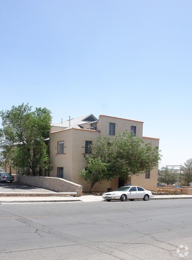 Building Photo - 1210 N Oregon St