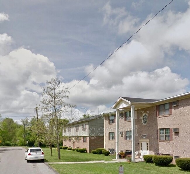 Building Photo - 745 Perryville St