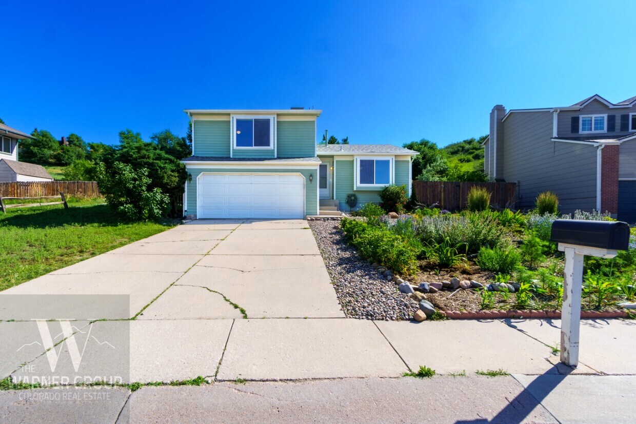Foto principal - 590 Crosstrail Dr