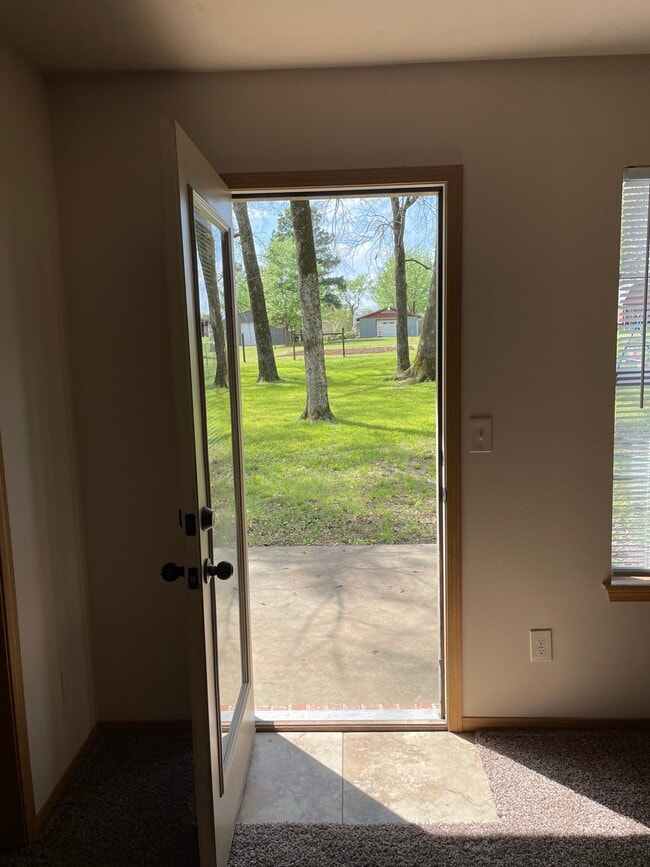 Building Photo - 2103 N 52nd St