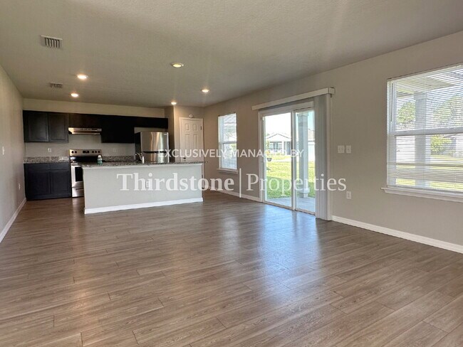 Building Photo - 1373 Tan Tara Trl