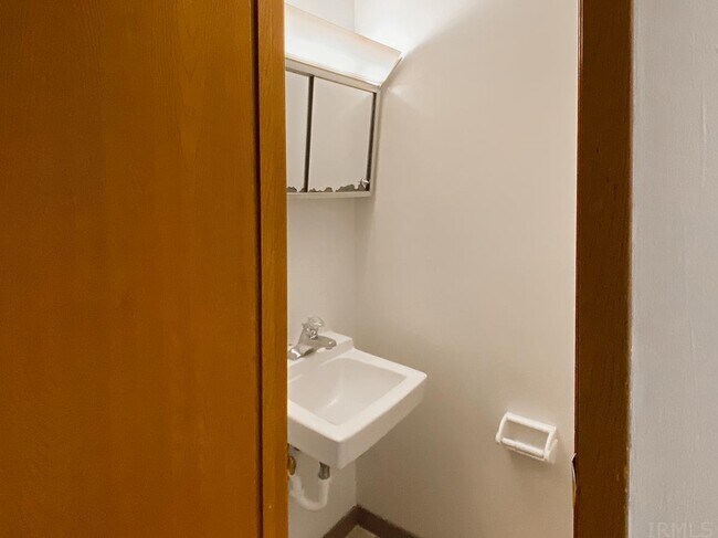 Foto del edificio - 516 Graham Pl