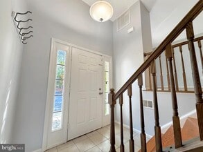 Building Photo - 38 Carriage House Cir Building Photo - 38 Carriage House Cir