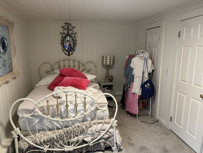 Building Photo - 340 E Thach Ave