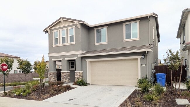 Building Photo - Gorgeous Home in Folsom Ranch