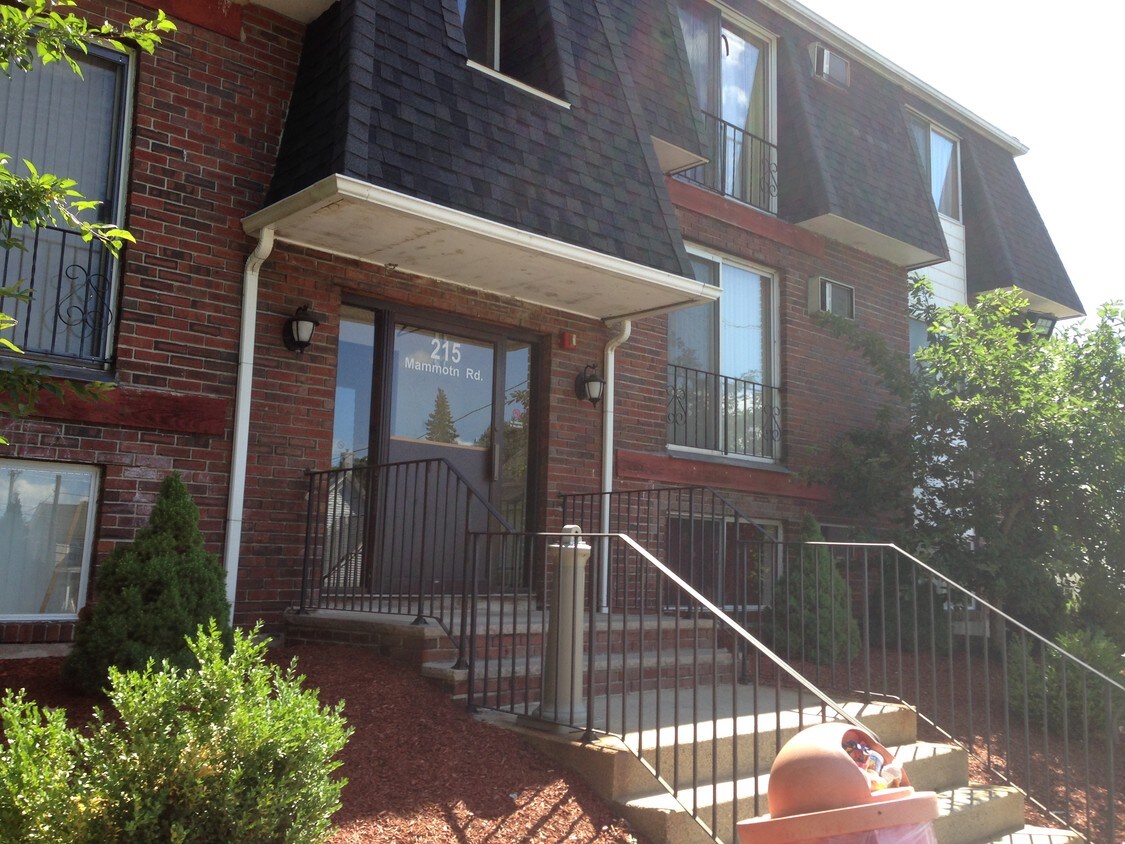 215 Mammoth rd, Lowell, MA 01854 215 Mammoth rd Lowell, MA