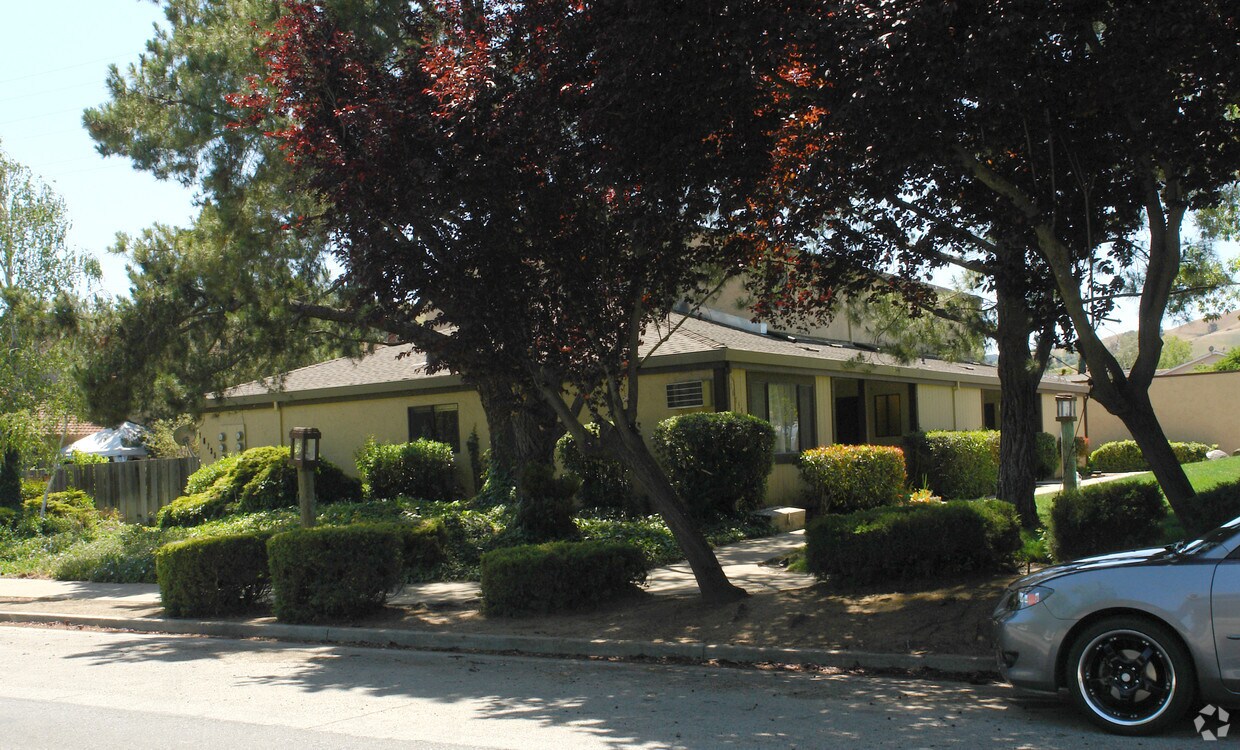 Building Photo - 16735 Barnell Ave
