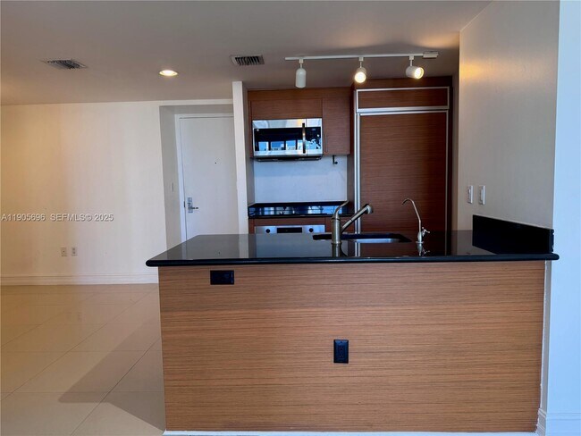 Foto del edificio - 50 Biscayne Blvd