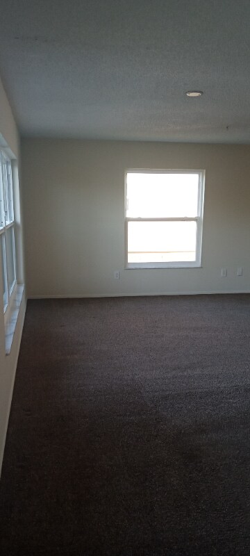 Building Photo - 2015 McMullen Ave