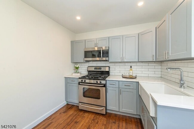 Building Photo - 116 Franklin St