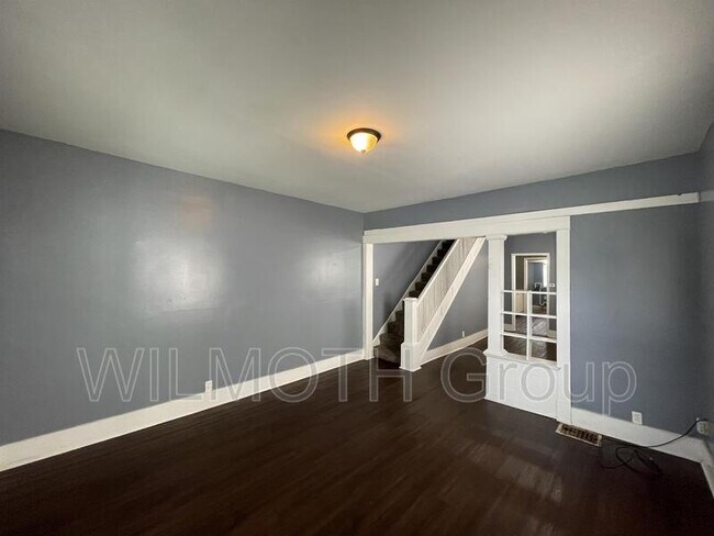 Building Photo - 1104 N Dearborn St