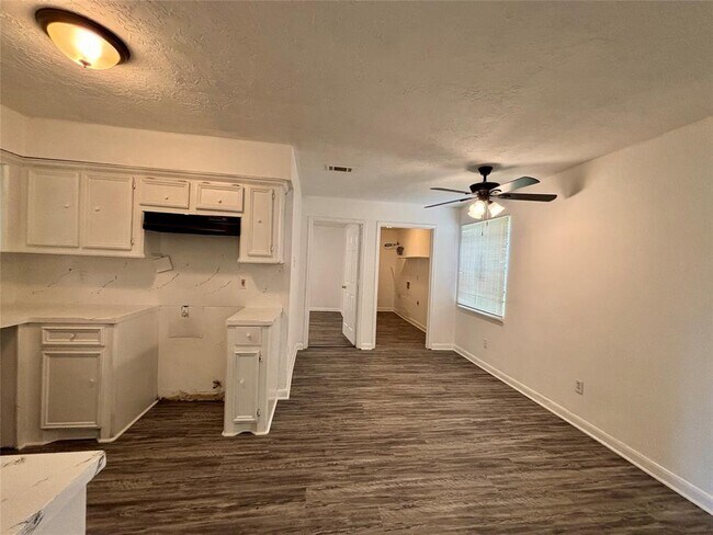 Foto del edificio - 7211 Orlando St
