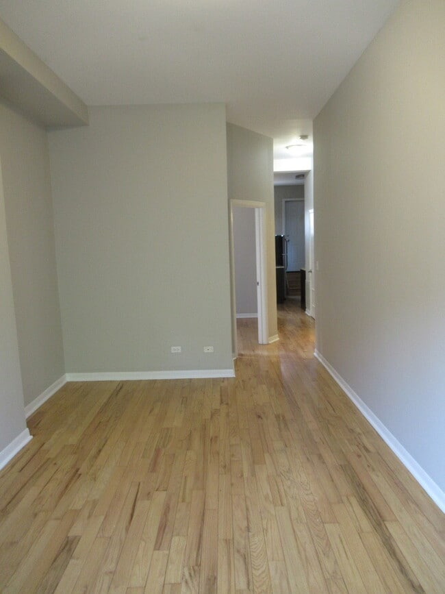 Building Photo - 1538 W Monroe St