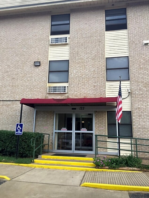 Foto del edificio - 122 Kickapoo St