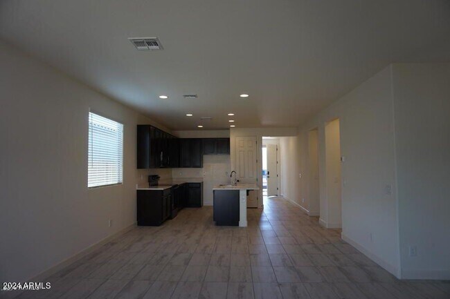 Foto del edificio - 3234 W Fremont Rd.