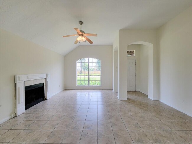 Foto del edificio - 3307 Pine Dust Ln
