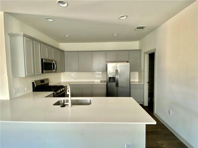 Foto del edificio - 13208 Bryson Dr