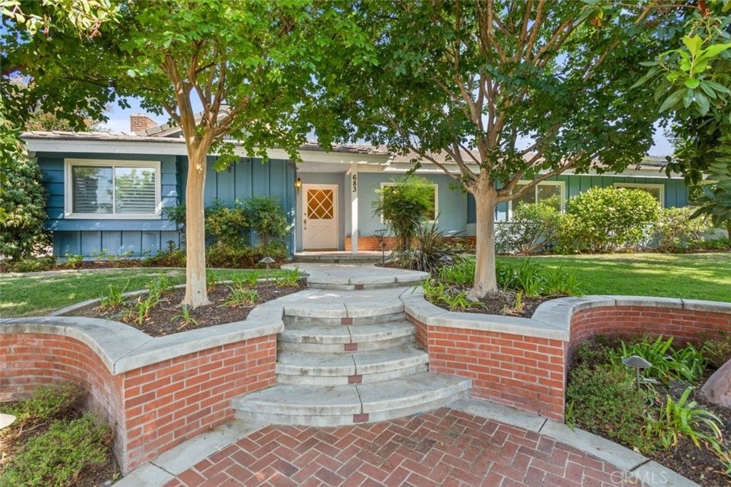 Foto principal - 683 Pacific Ct