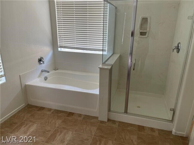 Building Photo - 3187 Mist Effect Ave