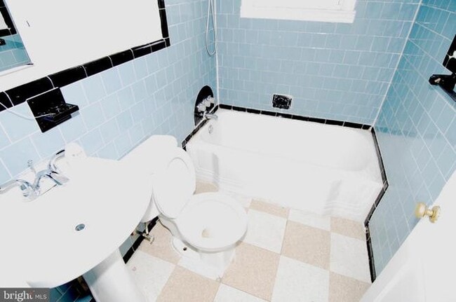 Photo - 233 Orville Rd House