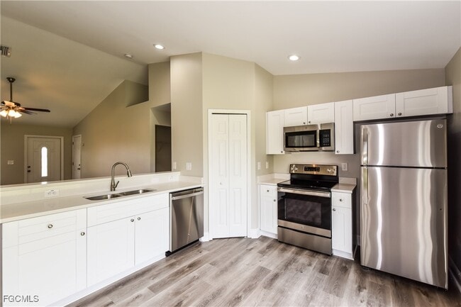 Building Photo - 1201 NE 19th St