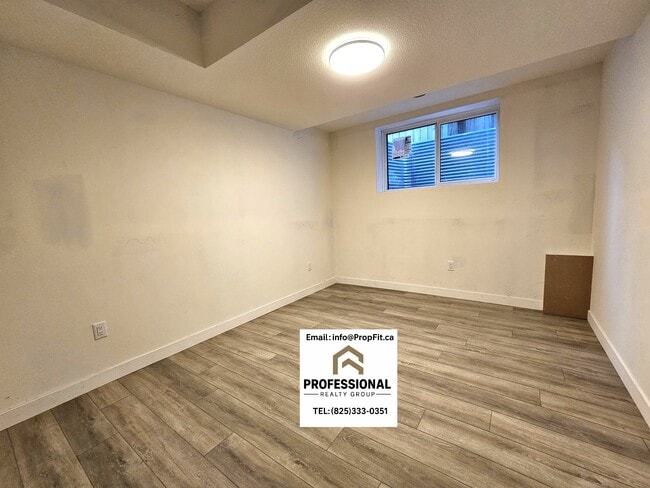 Building Photo - 10961 74 Av NW