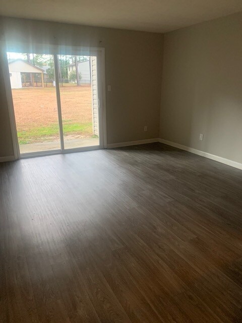 Foto del edificio - 803 Applewood Ln