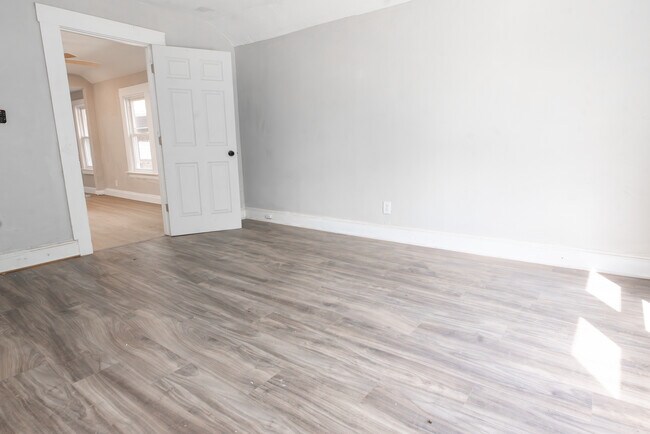 Foto del edificio - 1600 E 49th St