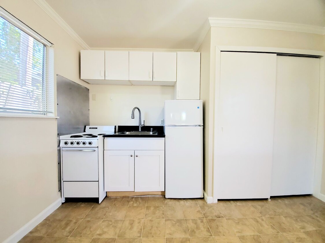 Primary Photo - Studio availble now!