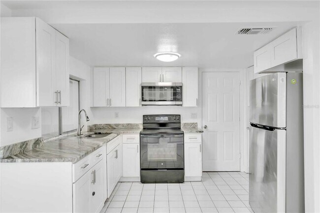 Building Photo - 3805 Haven Dr