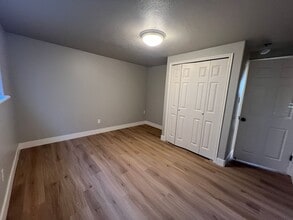 Building Photo - 313 S 200 W