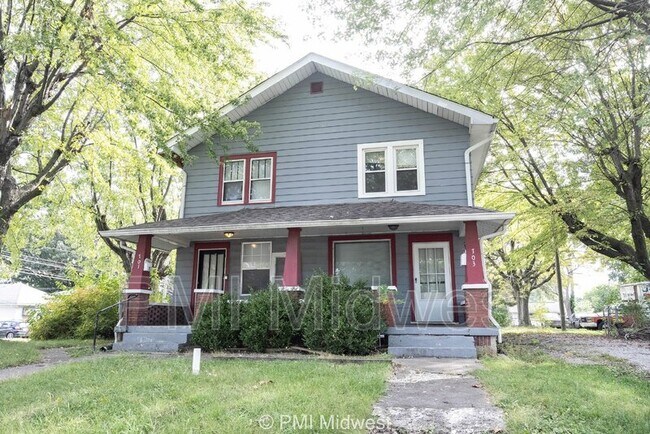 Building Photo - 703 S Bosart Ave