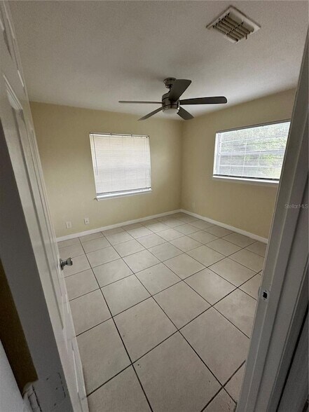 Foto del edificio - 102 Lullwater St