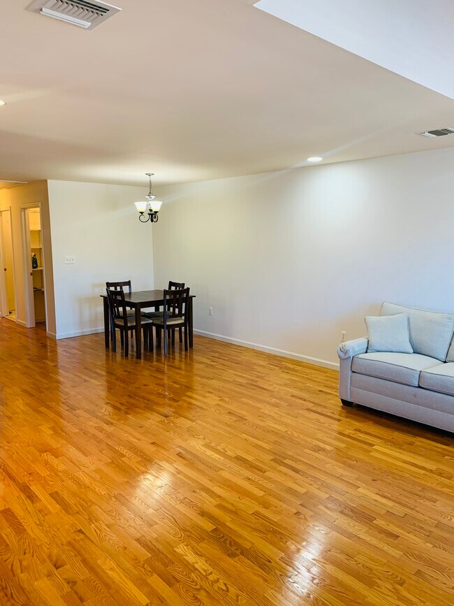 Foto del edificio - 420 Henry St