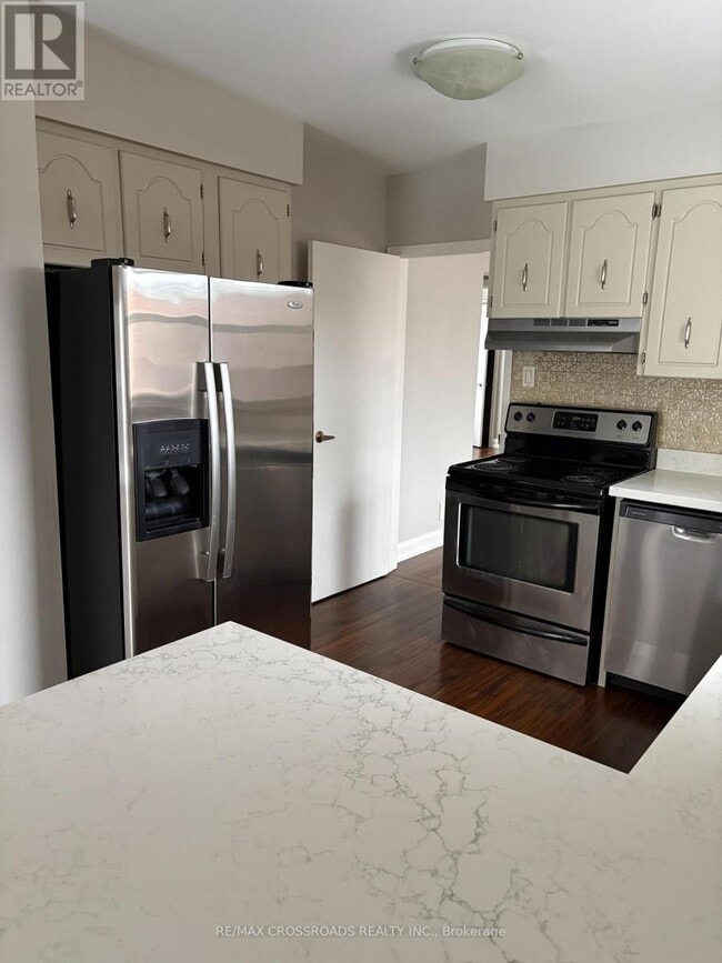 Photo du bâtiment - 141 N Bonnington Ave