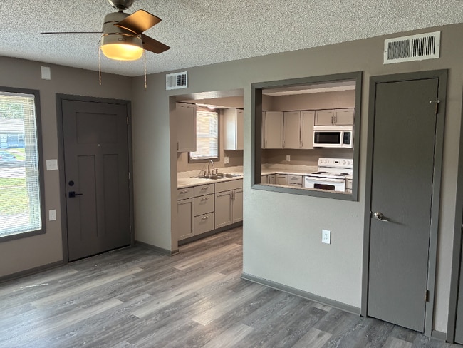 Foto del edificio - 501 S Cedar St