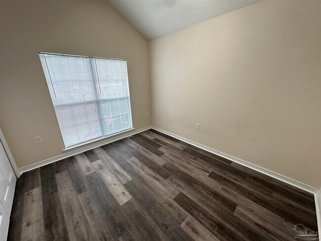 Foto del edificio - 7101 Joy St
