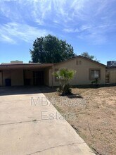 Building Photo - 1849 E 8th Ave