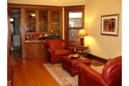 Foto del edificio - 3721 N Greenview Ave