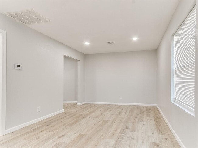 Photo - 705 N Key Blvd House