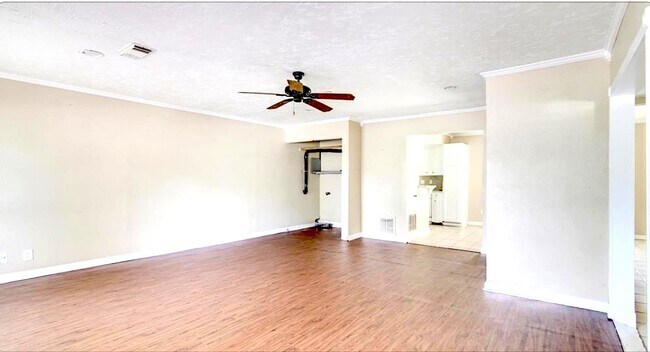 Building Photo - 1126 Progreso Dr