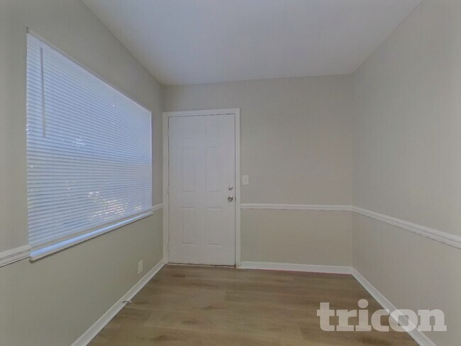Foto del edificio - 3144 32nd Ave N
