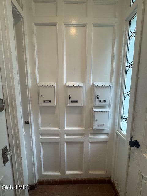 Building Photo - 152 Main St