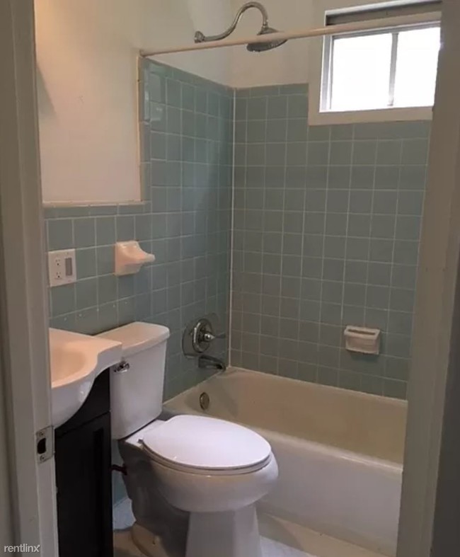 Building Photo - 2 br, 2 bath House - 108 Maple St
