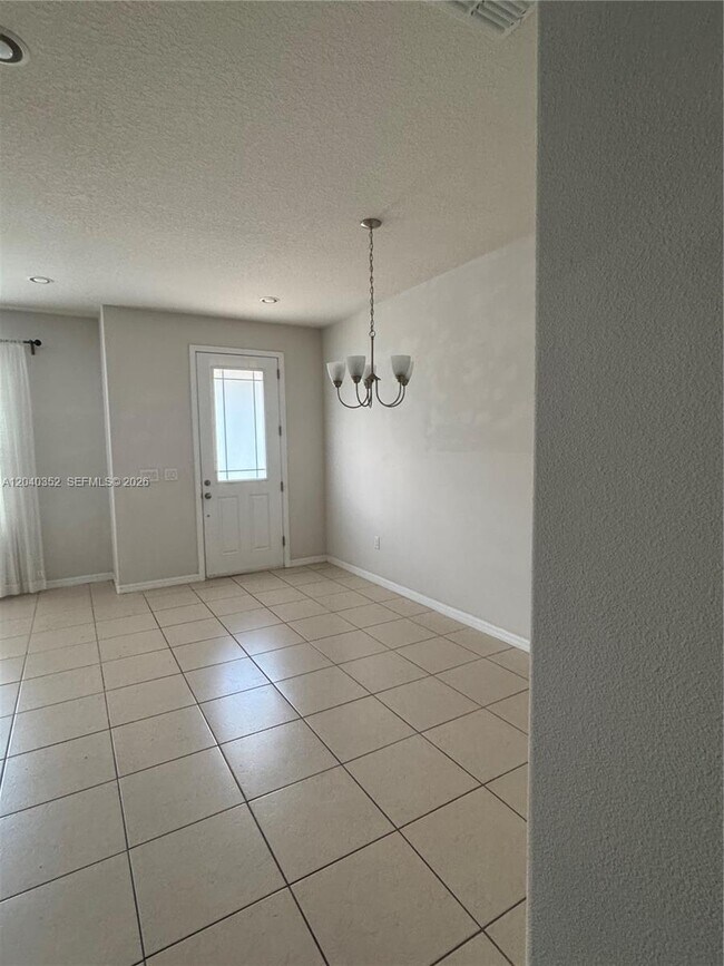 Building Photo - 2713 Giardino Loop