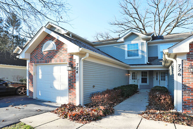 Building Photo - 724 Shady Oaks Ct