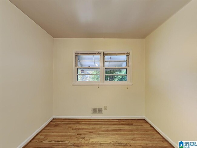 Building Photo - 312 Sunhill Rd NW